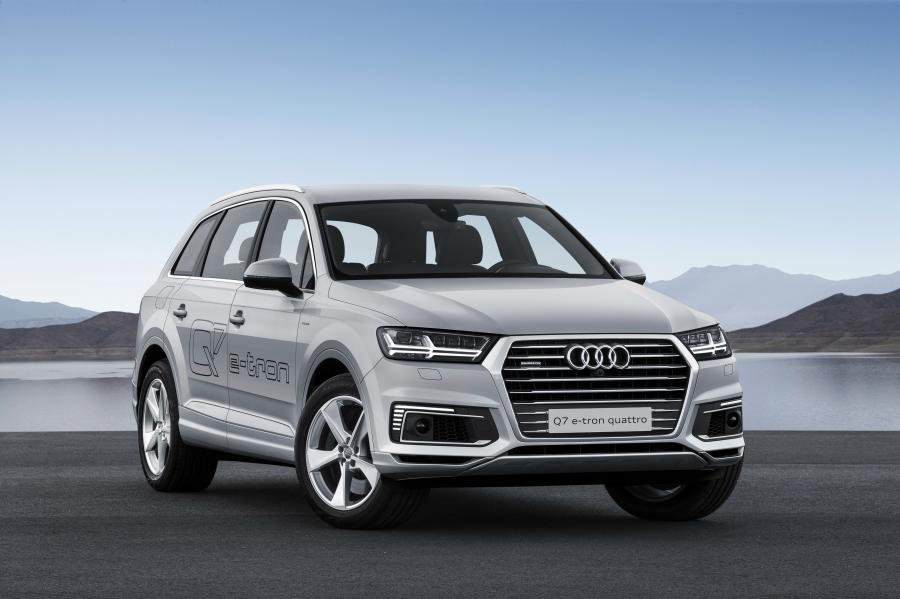  Audi Q7 e-tron TFSI Quattro (4M) 2015 года  (WW) (фото 10 из 22)